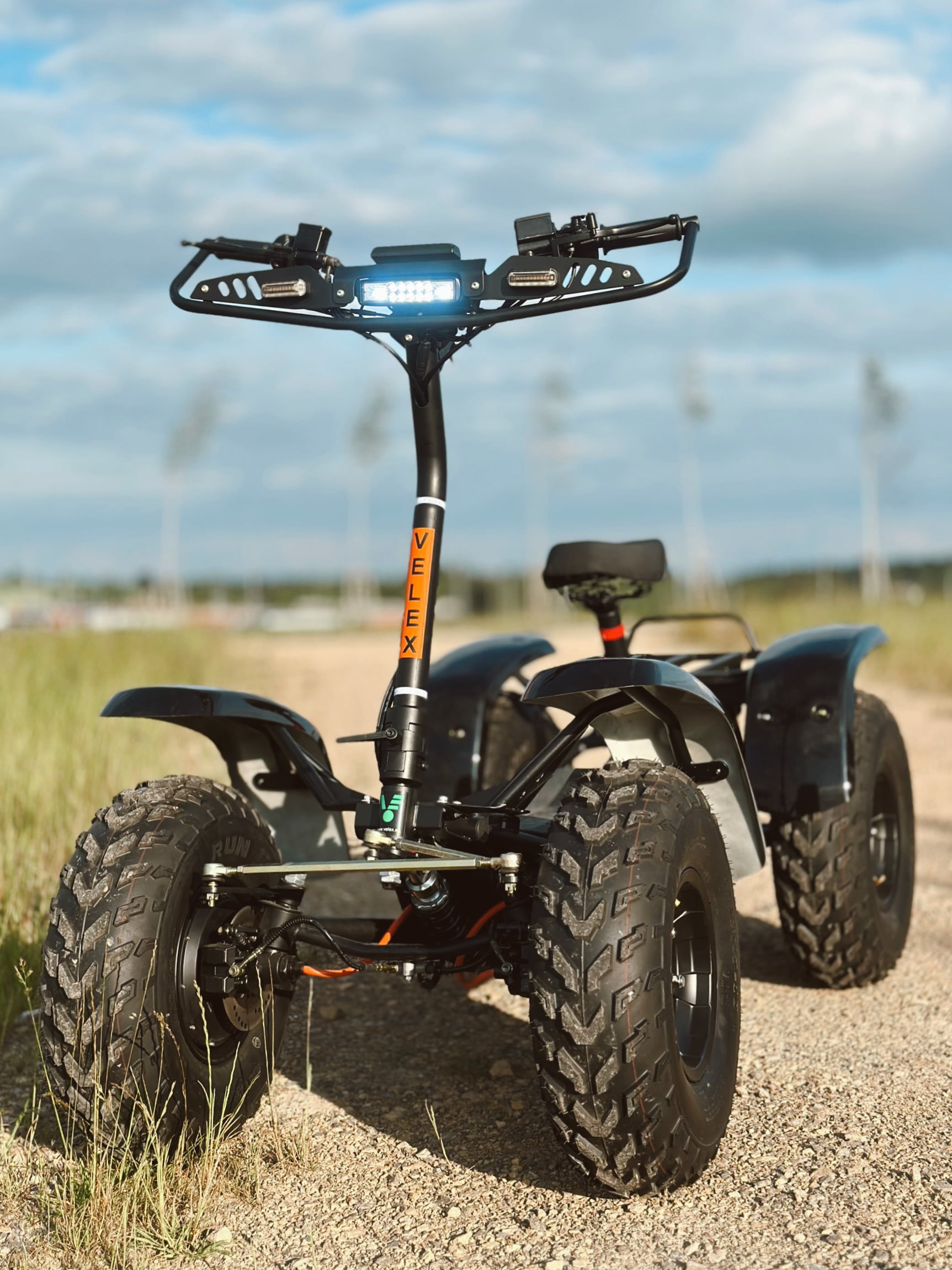 Velex Sampler pojazdy elektryczne w służbach mundurowych