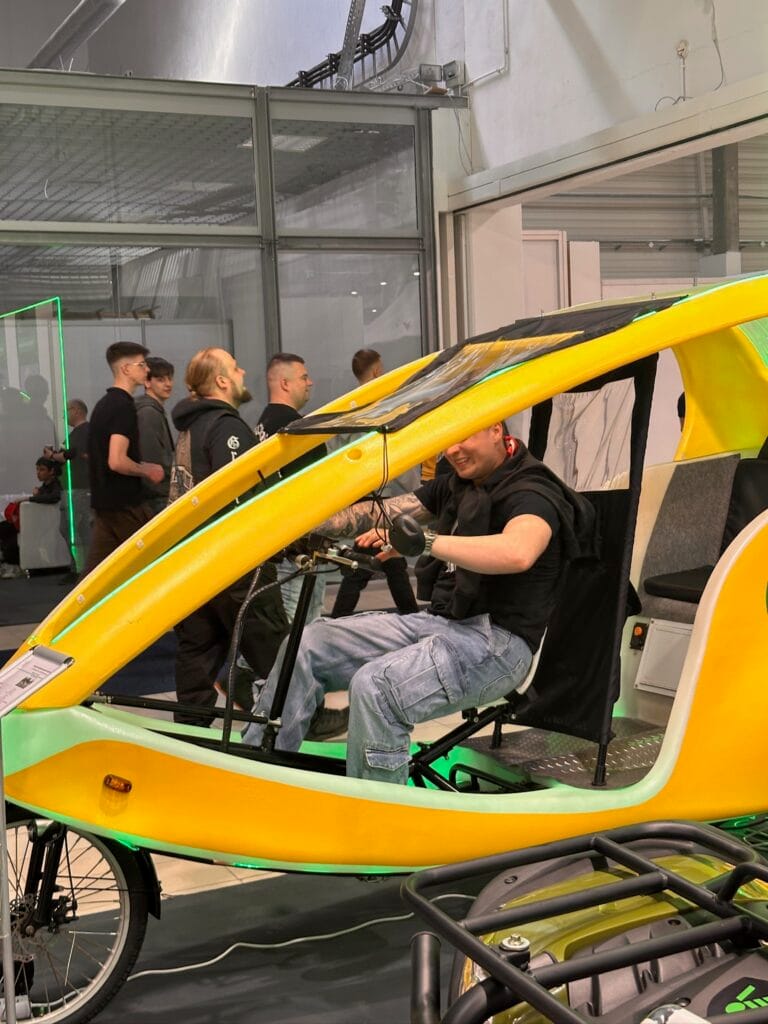 Riksza na targach Expo Ptak