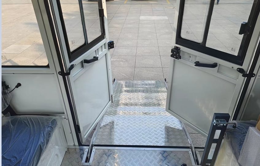 VELEX BUS VDN-23C – Teraz dostępny także dla osób z niepełnosprawnościami